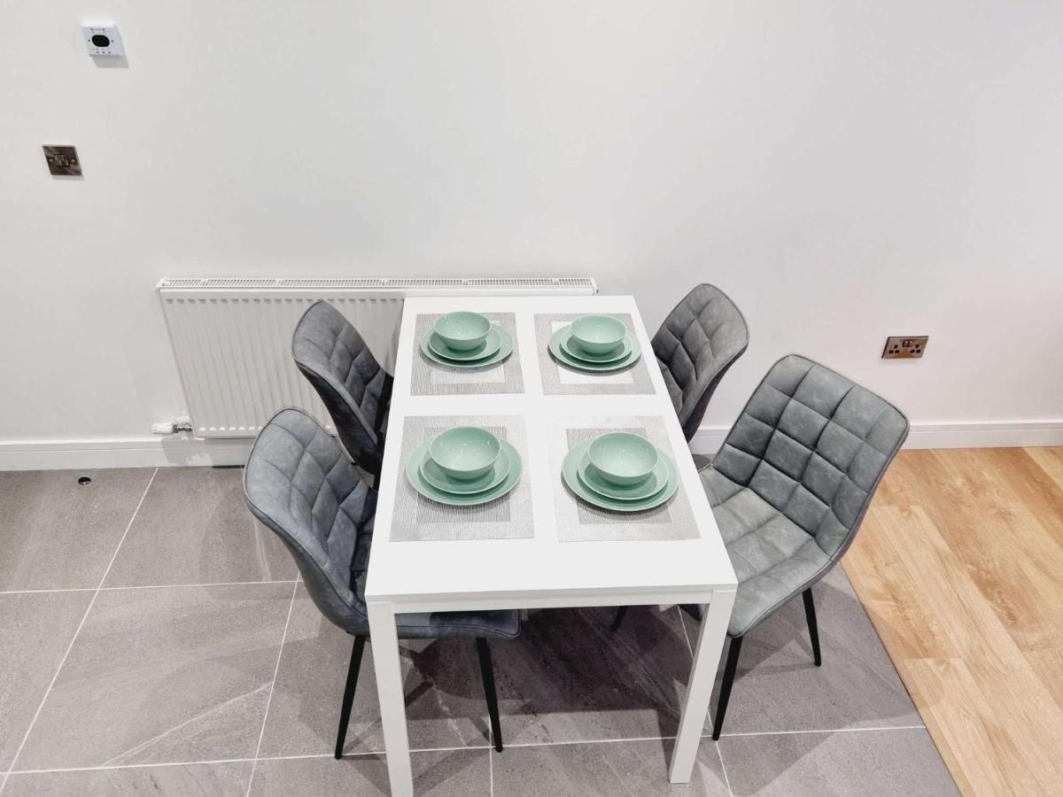 Lmk, Spacious 1 Bedroom Ground Floor Apartment, Ev Charger, Free Parking Wi-Fi, Great Location Belfast Eksteriør billede