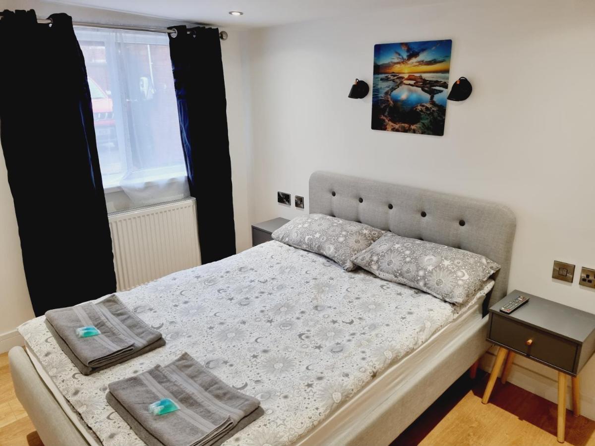 Lmk, Spacious 1 Bedroom Ground Floor Apartment, Ev Charger, Free Parking Wi-Fi, Great Location Belfast Eksteriør billede